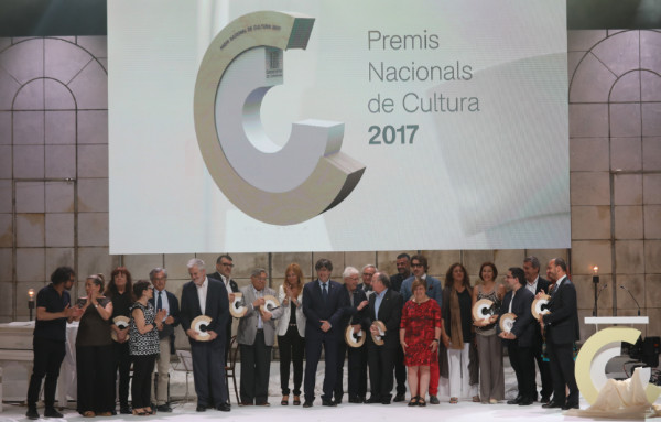 Foto de família dels Premis Nacionals de Cultura (foto: Eva guillament).
